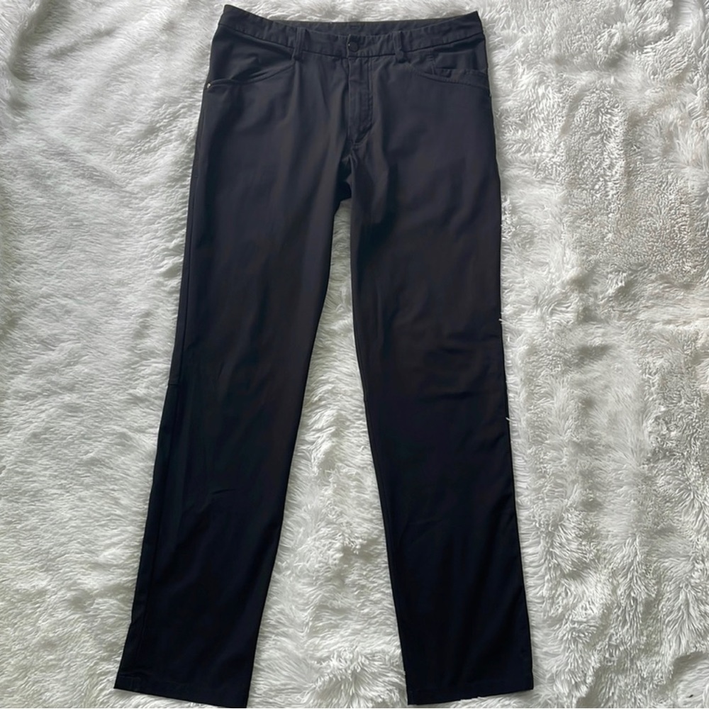 Lululemon ABC classic fit